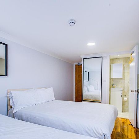 לונדון Streatley Apartments מראה חיצוני תמונה