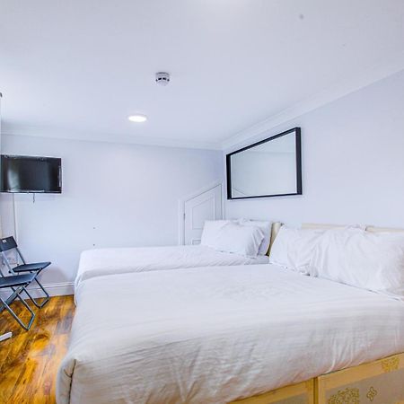 לונדון Streatley Apartments מראה חיצוני תמונה