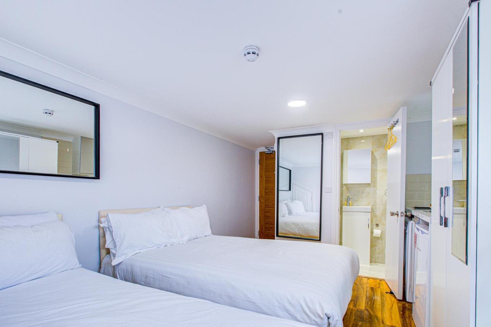 לונדון Streatley Apartments מראה חיצוני תמונה